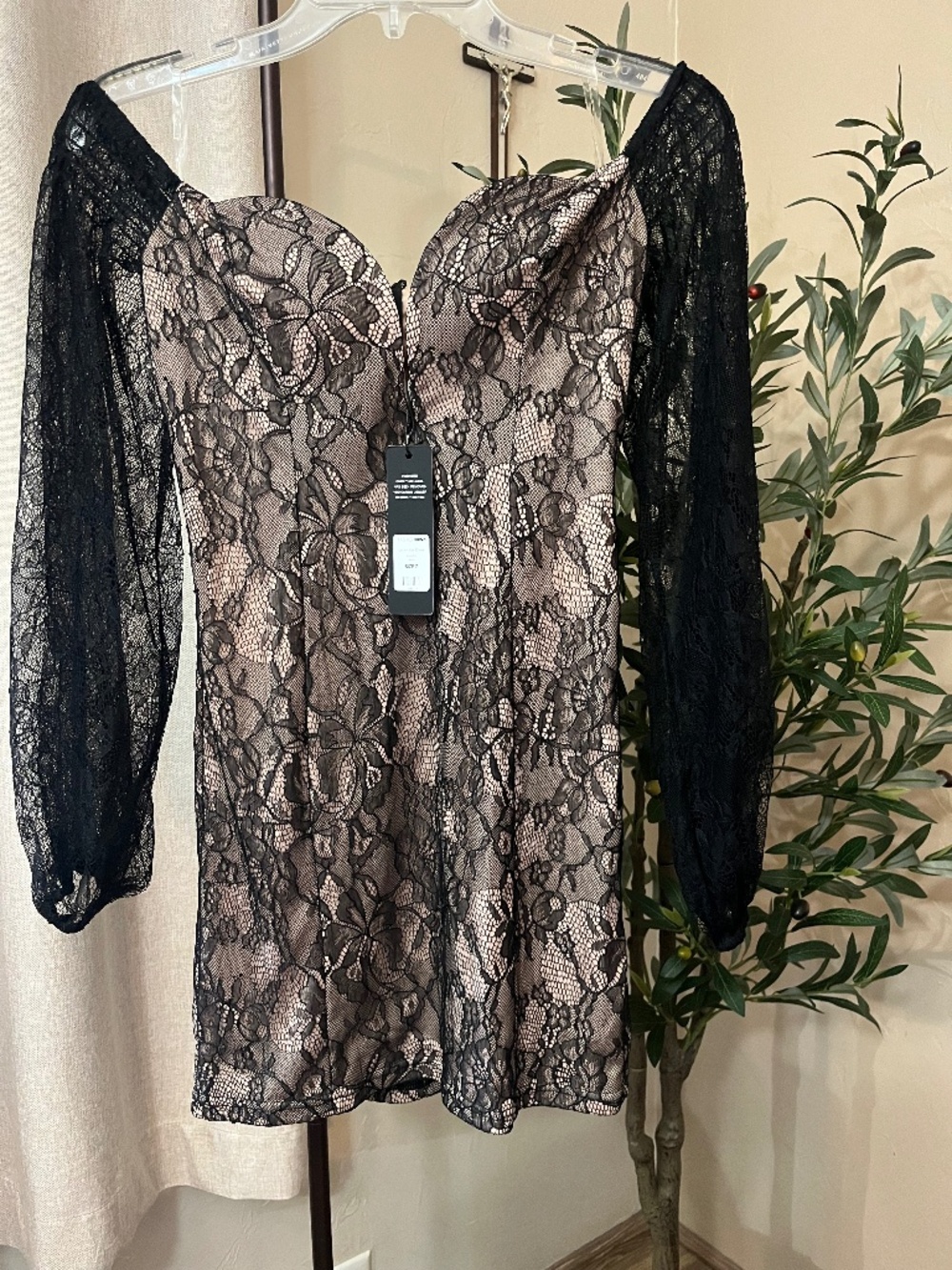 Fashion Nova  Strapless off shoulder dress NWT